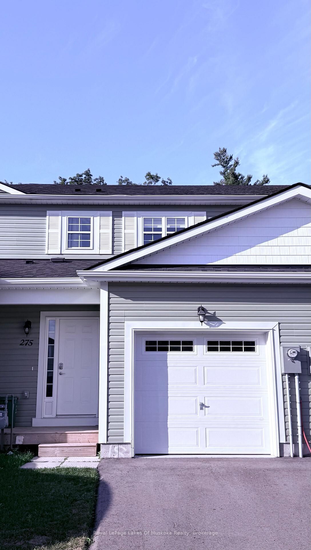 Property Photo: 275 Daffodil Court ON P1P 0B8