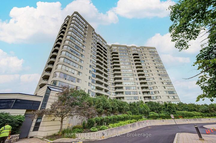 160 Alton Towers Circle 1607 — photo 1