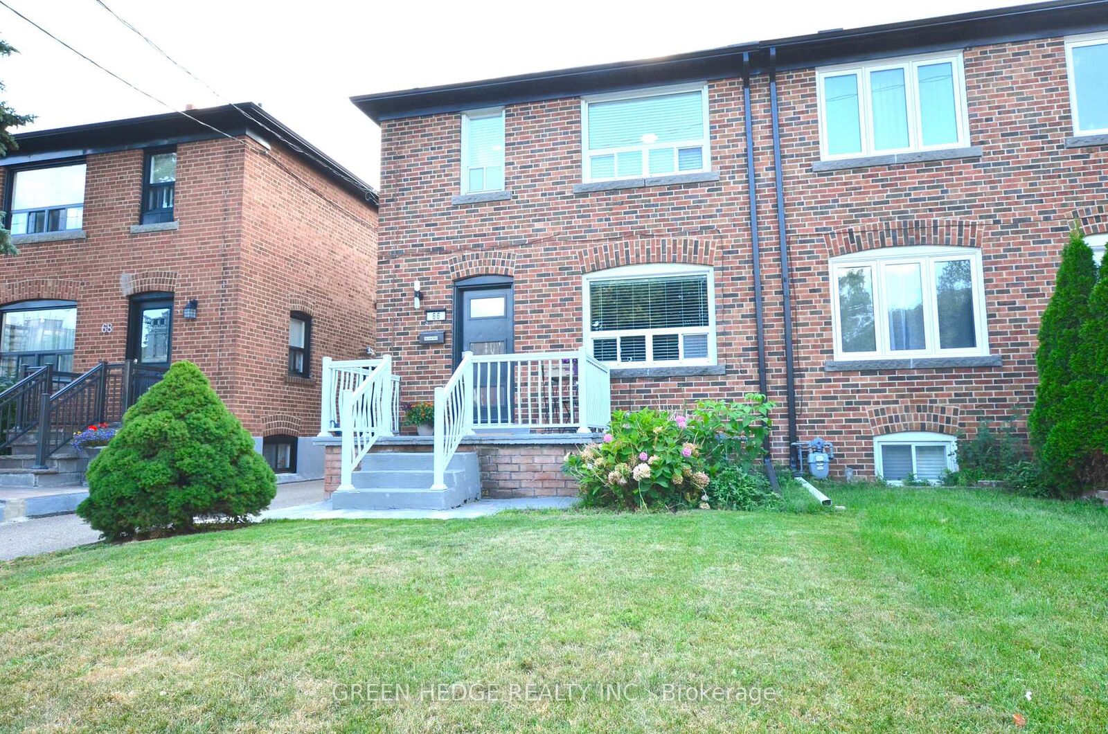 Property Photo: 66 Cliff Street ON M6N 4M1