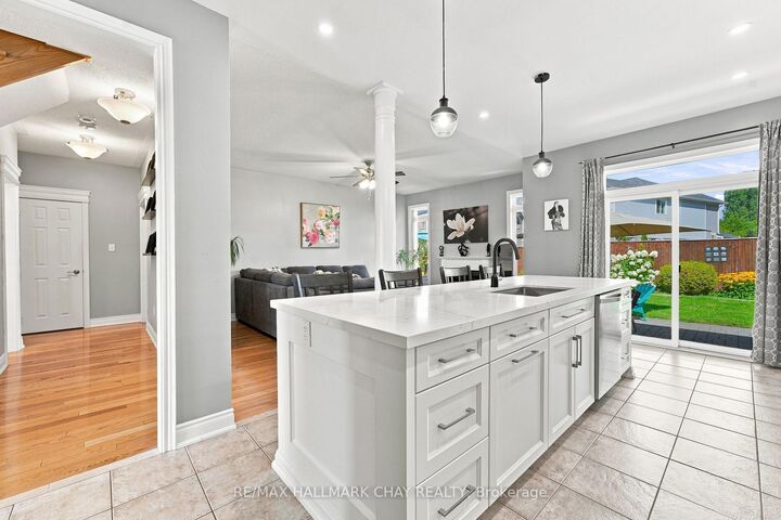 Property Photo:  167 The Queensway N/A  ON L4M 0B5 