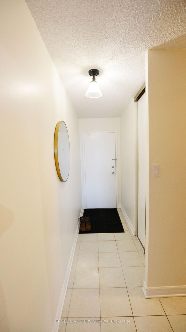 Property Photo:  1180 Ohio Street 1205  ON K1H 8N5 