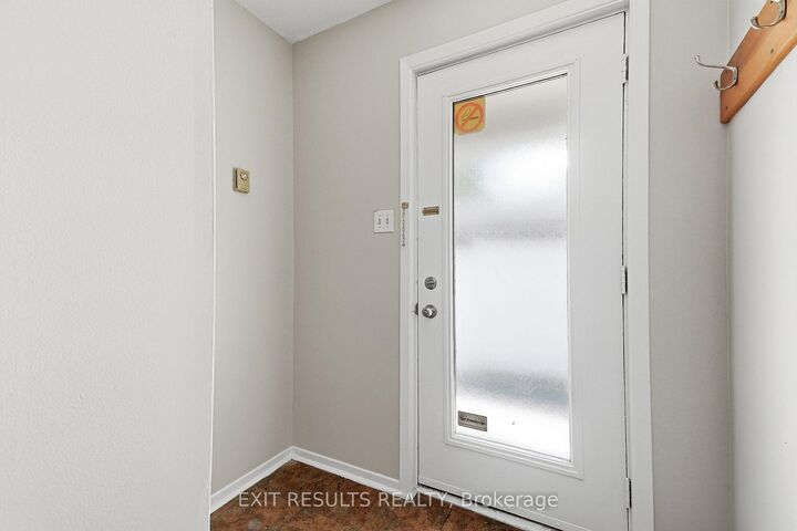 Property Photo: 1035 - J Cummings Avenue 13 ON K1J 9K6