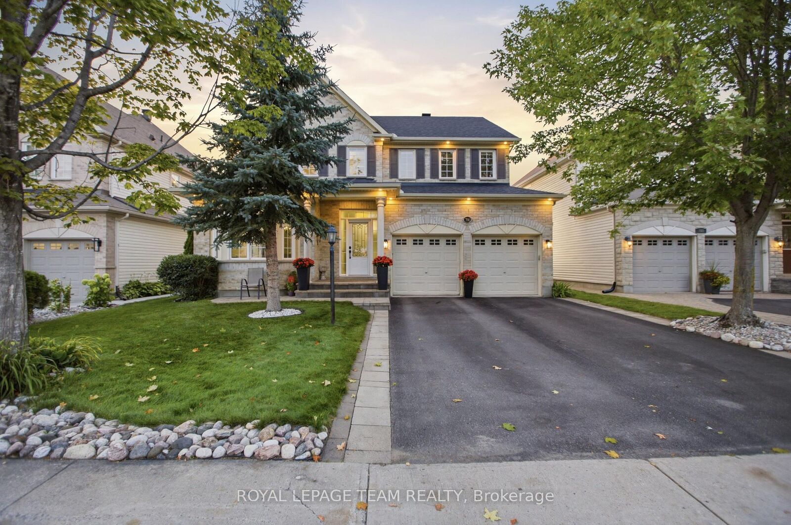 Property Photo: 790 Kilbirnie Drive ON K2J 0M4