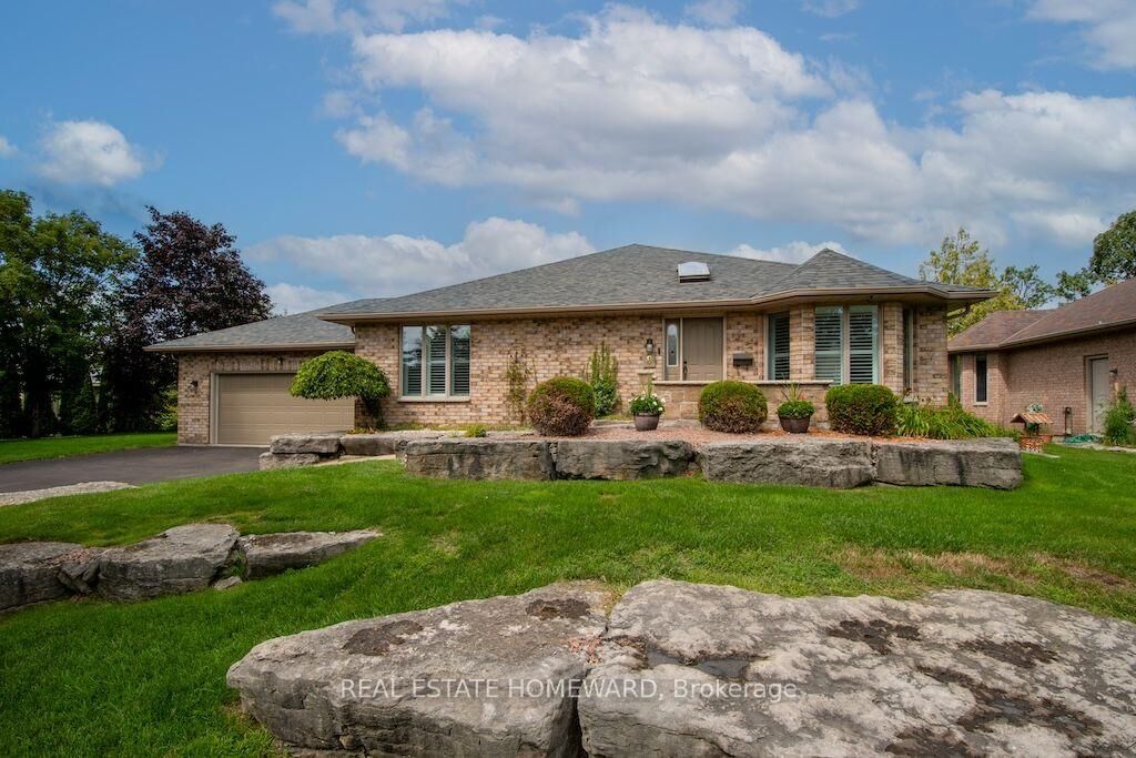 Property Photo: 8 Island Bay Drive ON K0M 1A0