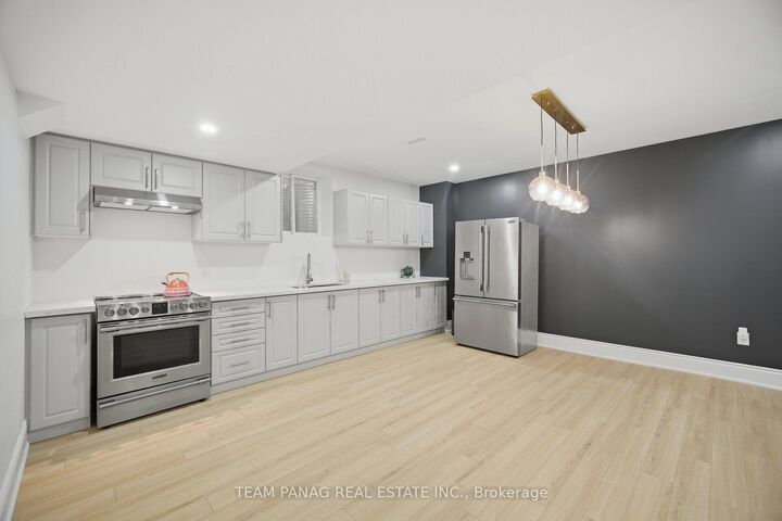7 Balloon Crescent — photo 1