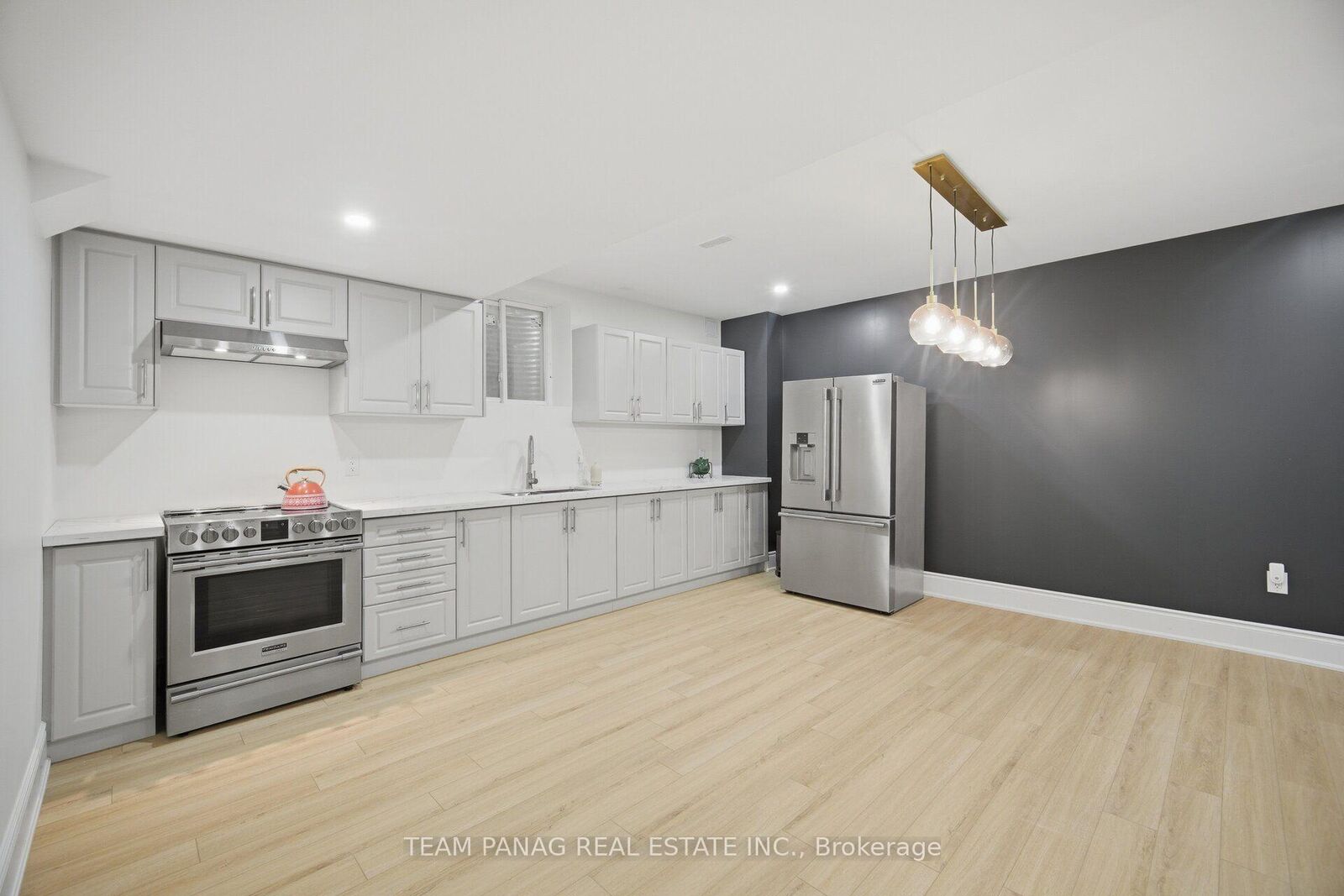 Property Photo: 7 Balloon Crescent ON L6P 4B7