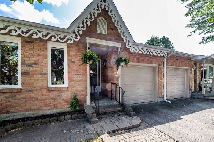 19 Adams Court 19 — photo 1