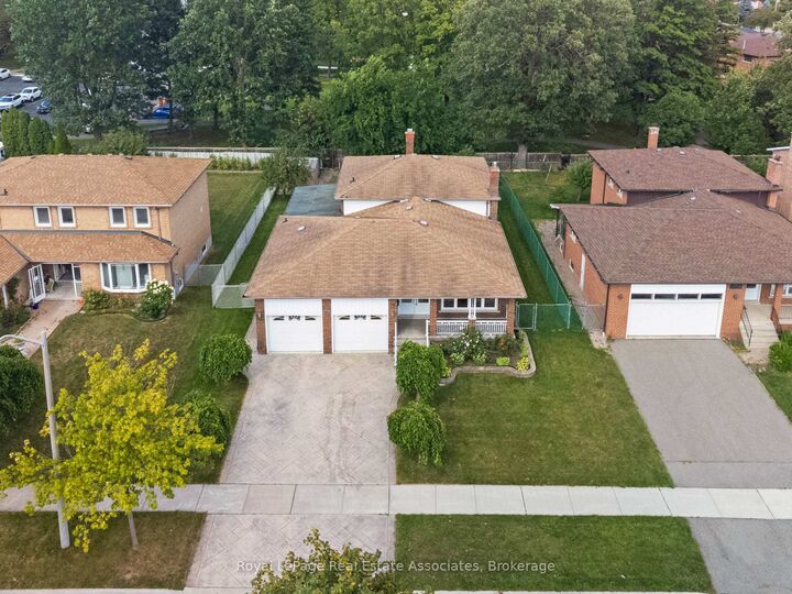 2535 Privet Crescent — photo 1