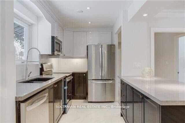 Property Photo: 44 Tremont Crescent ON M3B 2S2