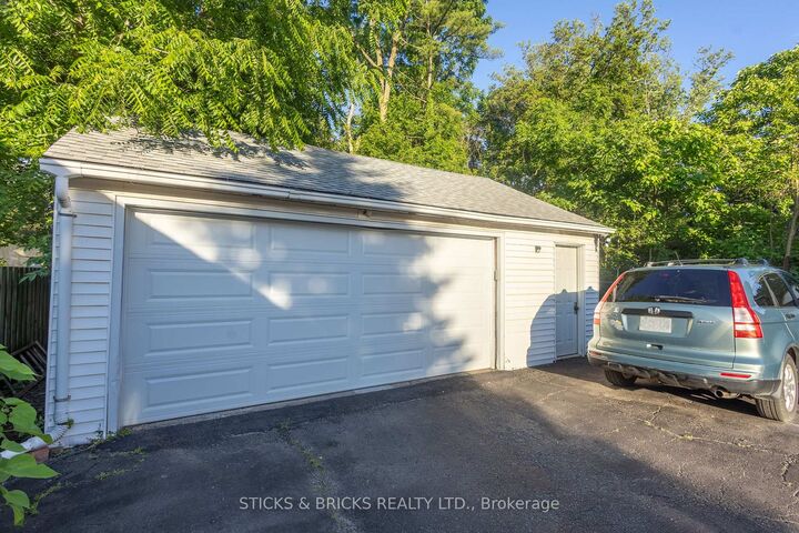 Property Photo:  6088 Dorchester Road  ON L2G 5T2 
