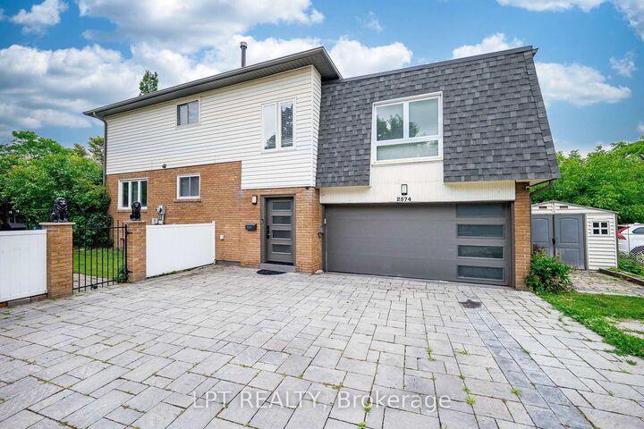 Property Photo:  2574 Council Ring Road  ON L5L 1X5 