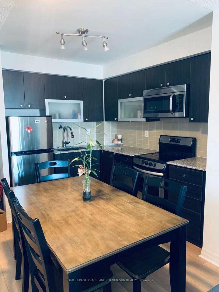 Property Photo: 275 Yorkland Road 1812 ON M2J 0B4