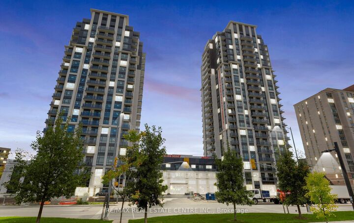 Property Photo: 204 Burnhamthorpe Road E 1307 ON L5A 0B3