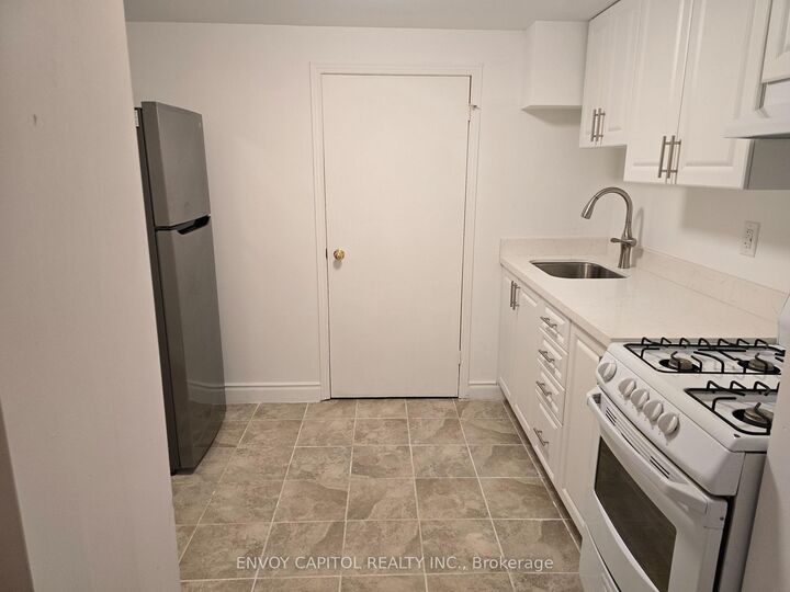 Property Photo:  6 Arrowstook Road Basement 1 Br  ON M2K 1J9 