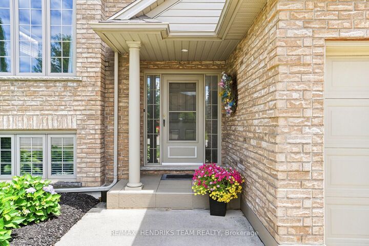 Property Photo: 7032 Kelly Drive ON L2H 3J9