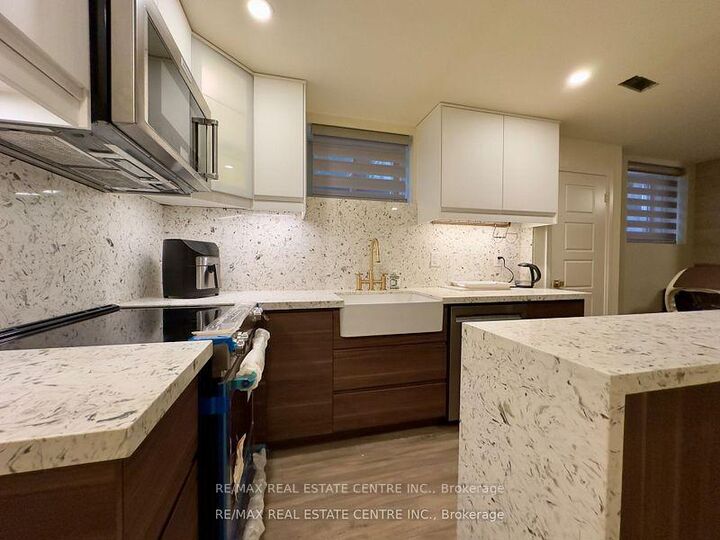 Property Photo:  271 Sixteen Mile Drive  ON L6M 0V8 