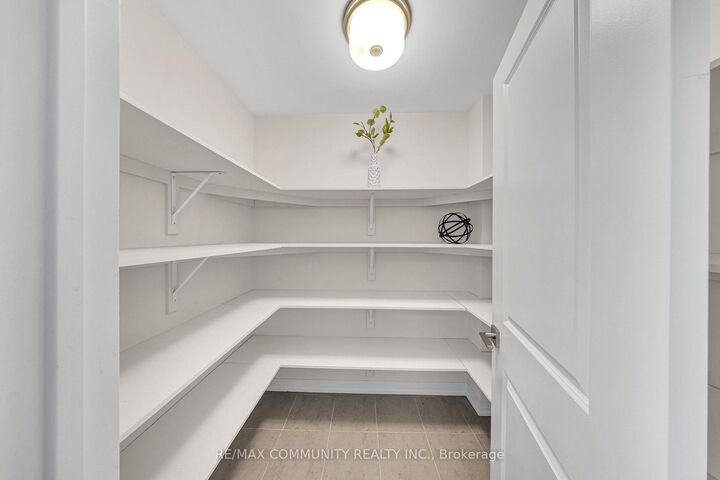 Property Photo:  3169 Searidge Street  ON L3V 0Y4 