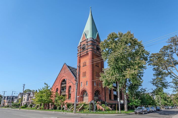 Property Photo: 152 Annette Street 107 ON M6P 1P4