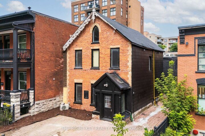 Property Photo:  127 York Street  ON K1N 5T4 