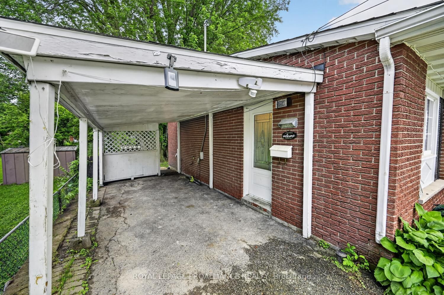 Property Photo:  59 Abbott Street  ON K6V 4A5 