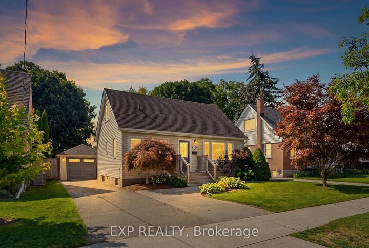 20 Hillview Street — photo 1