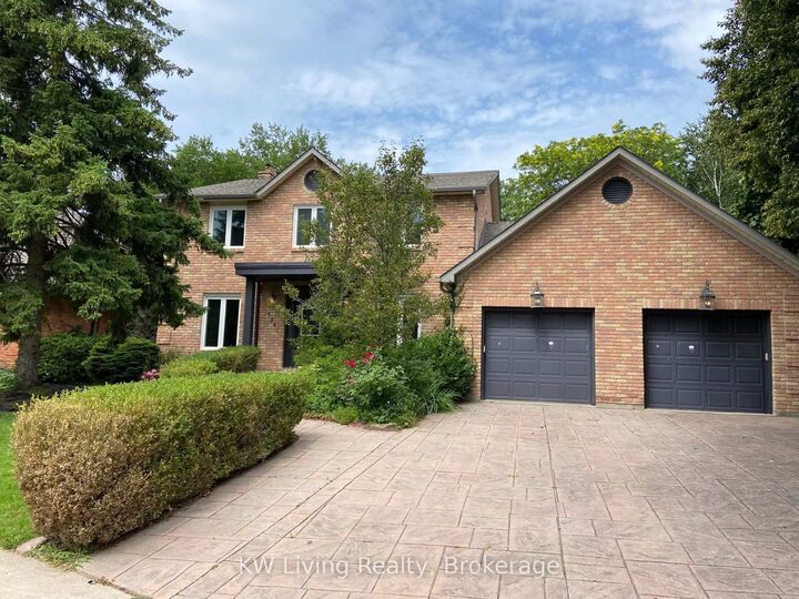 Property Photo: 3241 Shoreline Drive E ON L6L 5Z1