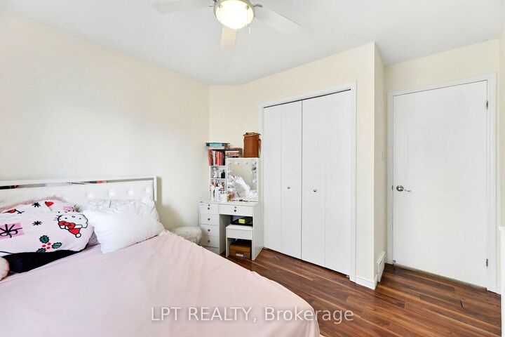 Property Photo: 79 Sunrise Crescent ON N5V 4V8