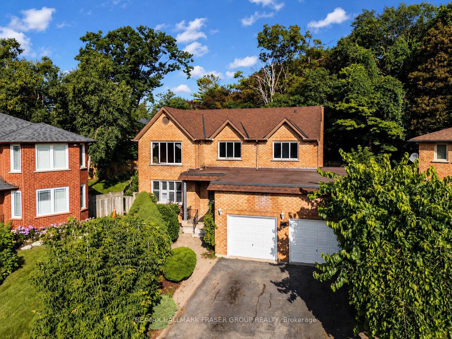 Property Photo: 77 Glenthorne Drive ON M1C 3Y2