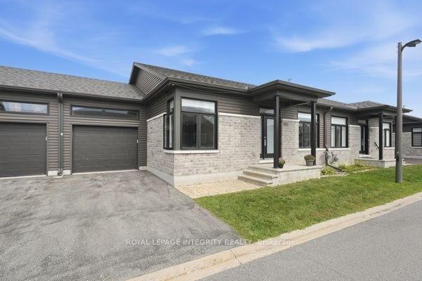 Property Photo: 33 Solara Private ON K4K 1P5