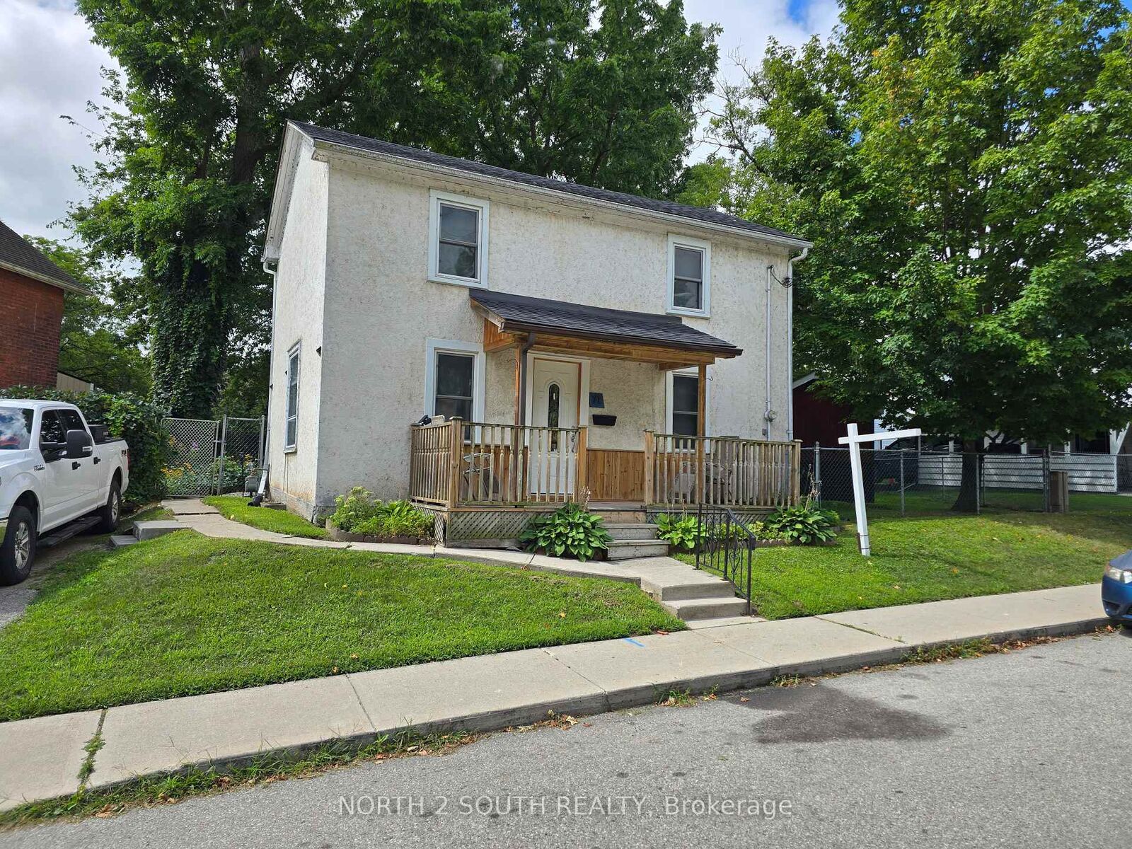 Property Photo: 71 Grand River Street S ON N3L 2B5