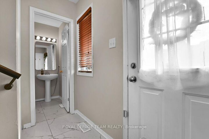 7 Karendale Street — photo 1
