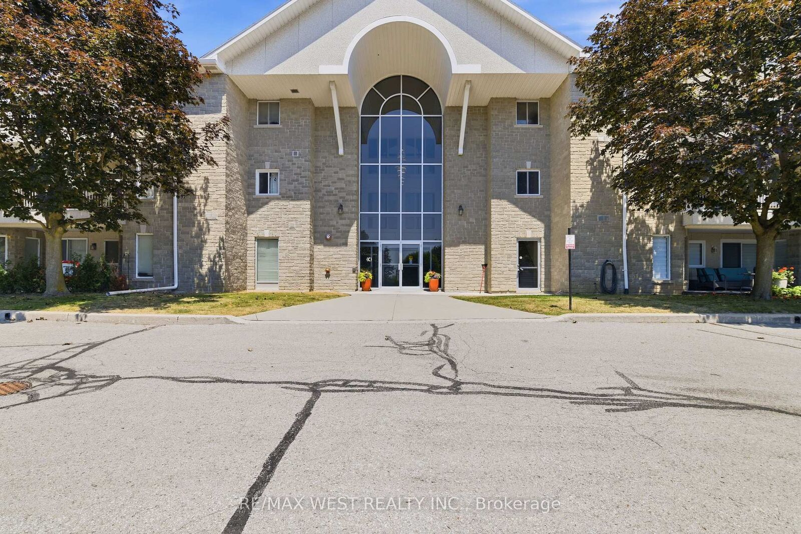 Photo de la propriété:  1099 Clonsilla Avenue 205C  ON K9J 8L8 