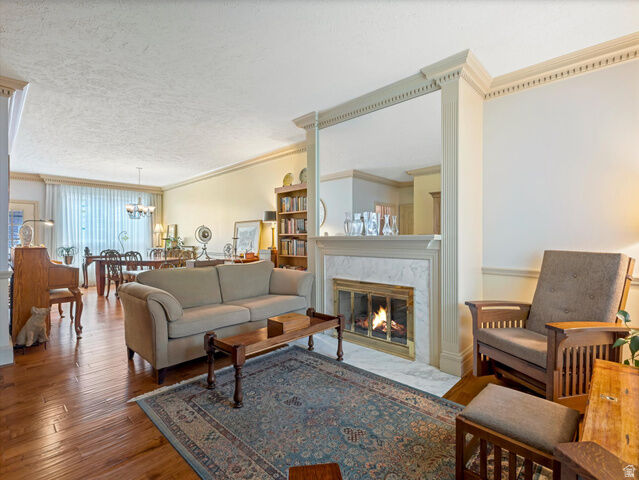 Property Photo:  1400 E Saxony Pl E  UT 84117 