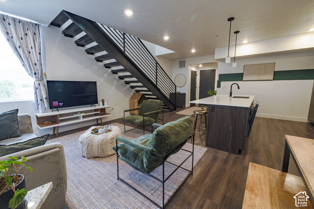 Property Photo: 933 S Washington St. #307 S UT 84101