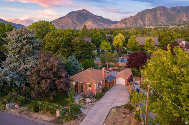 Property Photo:  4507 S Russell St E  UT 84117 