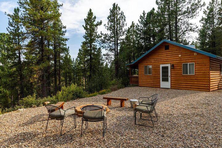 Property Photo:  2225 E Sidehill Dr  UT 84762 