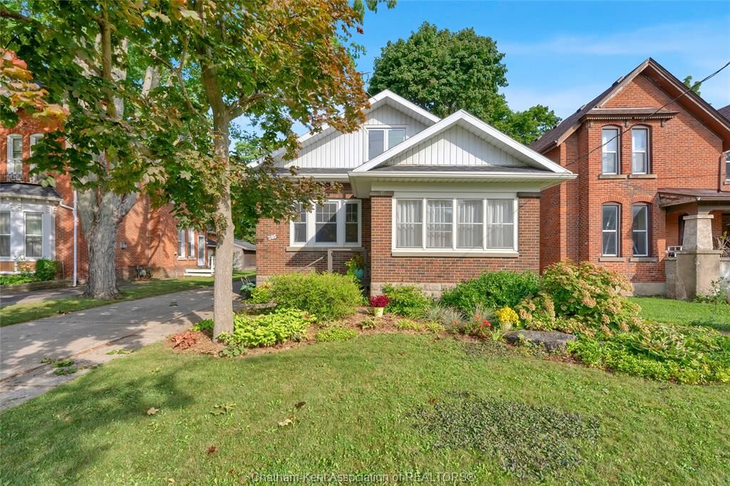 Property Photo: 203 Talbot Street East ON N0P 1A0