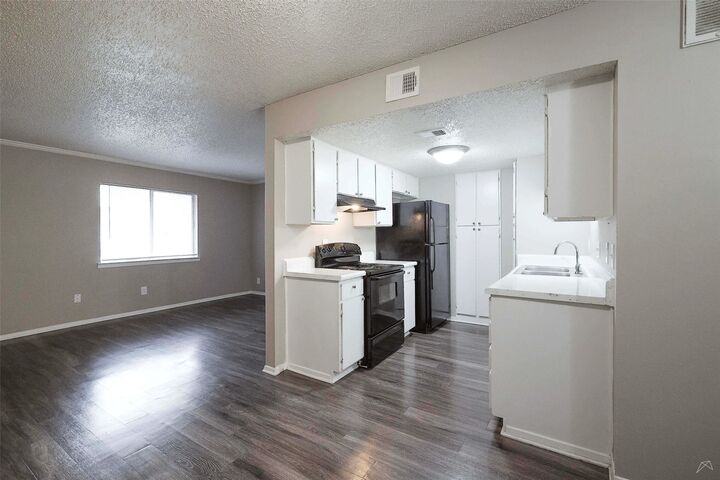 Property Photo: 8100 N Mopac Expressway 04-215 TX 78759