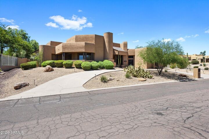 Property Photo: 16921 E Parlin Drive AZ 85268