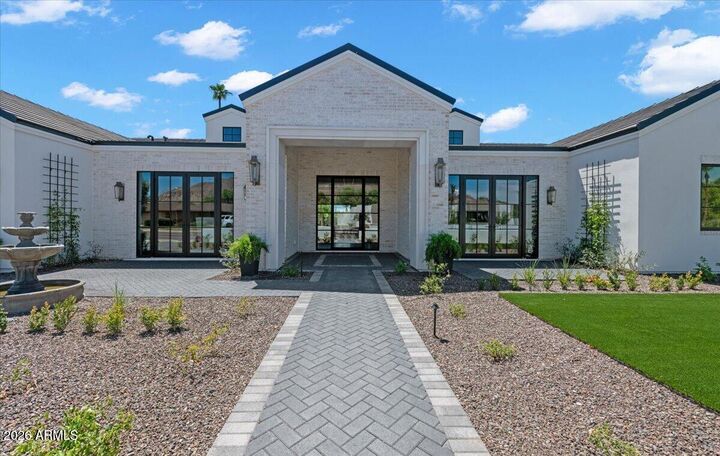 Property Photo:  5521 E Lafayette Boulevard  AZ 85018 