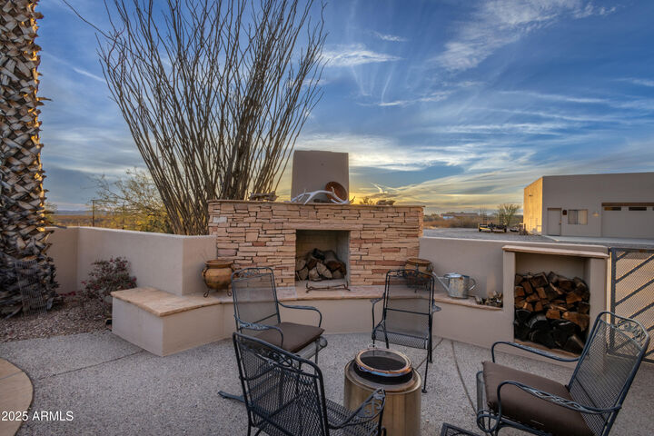 Property Photo:  21675 W Date Creek Road  AZ 85390 