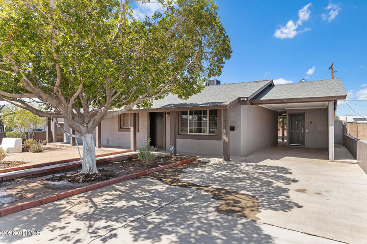 Property Photo: 1012 S Price Road AZ 85281