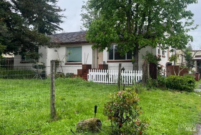Property Photo:  20 Eucalyptus Avenue  CA 94952 