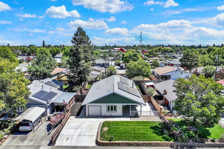 Property Photo:  817 Jefferson  CA 95694 