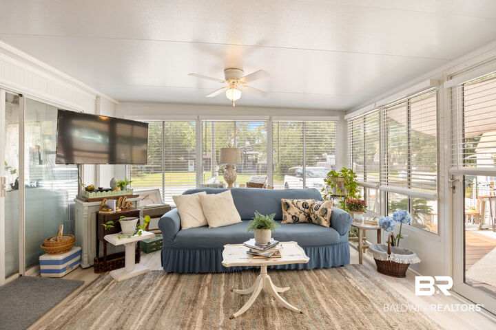 Property Photo: 247 Defuniak Cir AL 36549