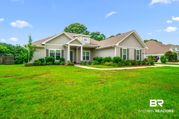 Property Photo:  420 Nandina Loop  AL 36532 