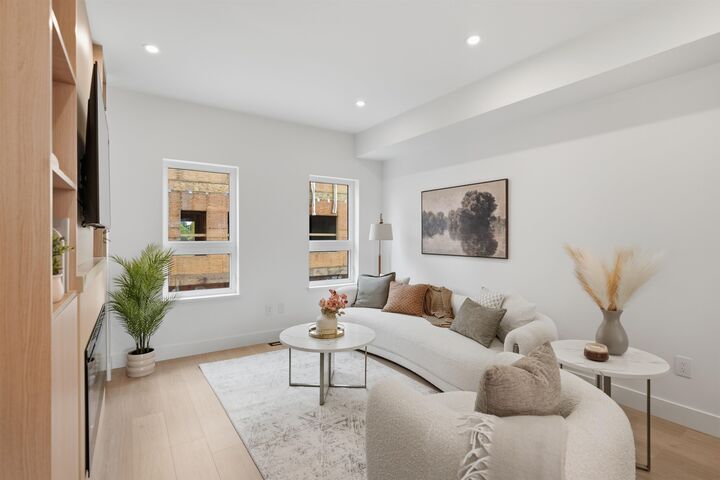 Property Photo: 4732 60B Street 50 BC V4K 3L1