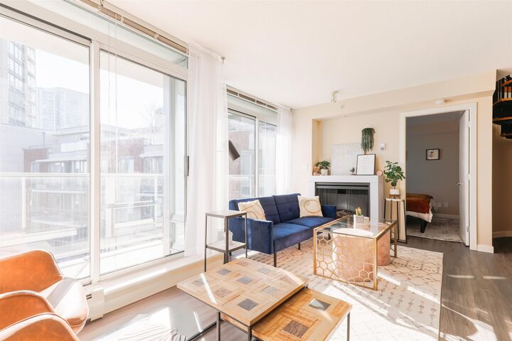 618 Abbott Street 711 — photo 1