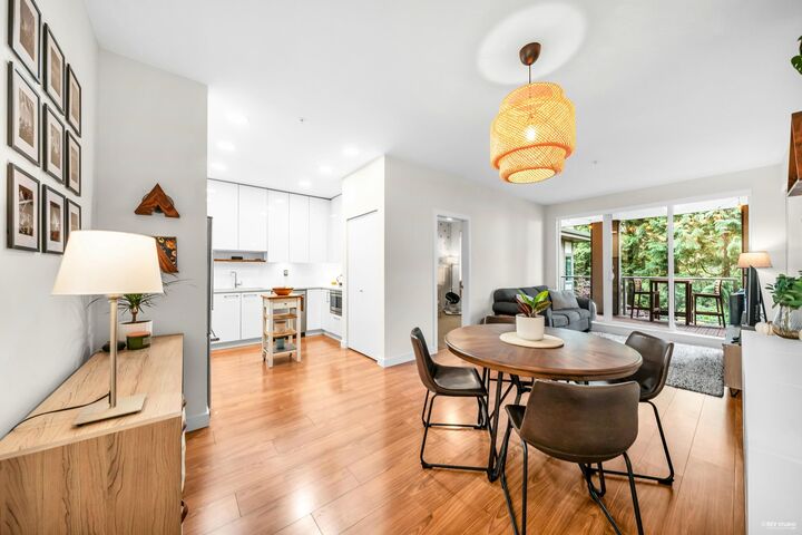 5460 Broadway 201 — photo 1