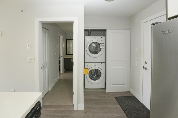 Photo de la propriété: 2408 E Broadway 403 BC V5M 4T9